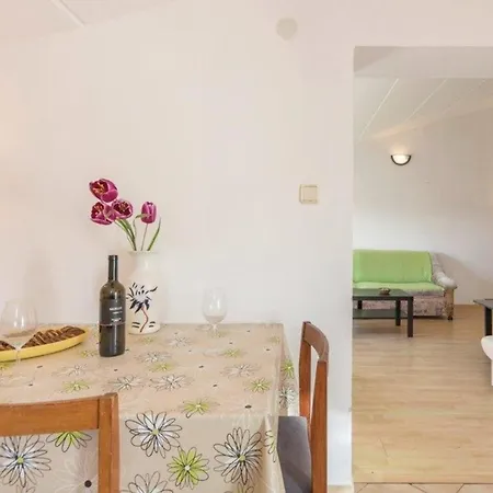 Fuer 5 Personen Ca 80 Qm In Valbandon, Istrien Istrische Riviera Apartment