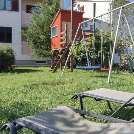 Apartment Fuer 5 Personen Ca 80 Qm In Valbandon, Istrien Istrische Riviera *